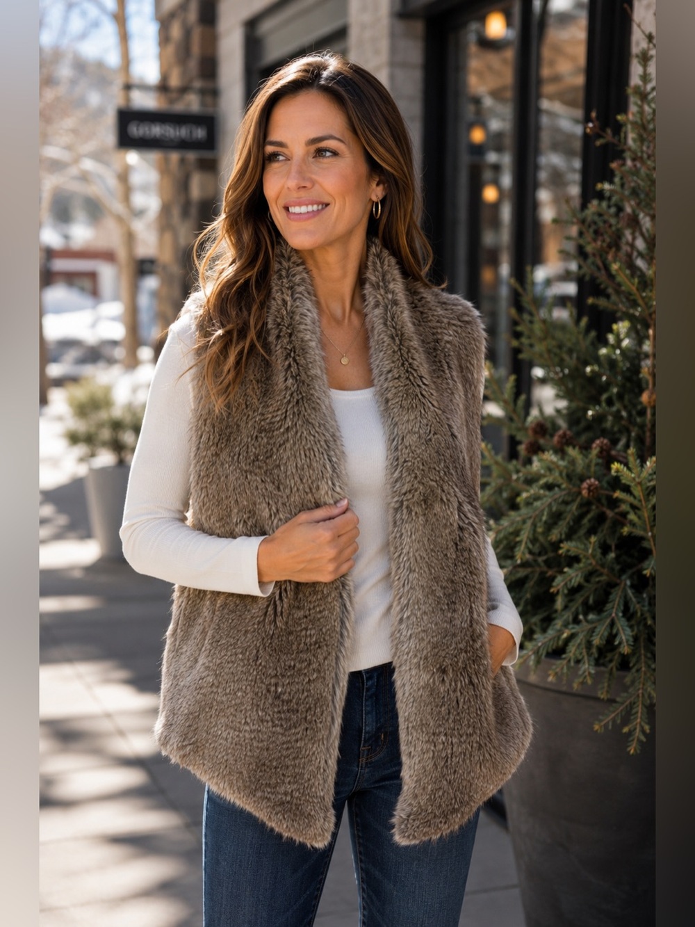 TART COLLECTION Luxurious Faux Fur Vest in Brown S